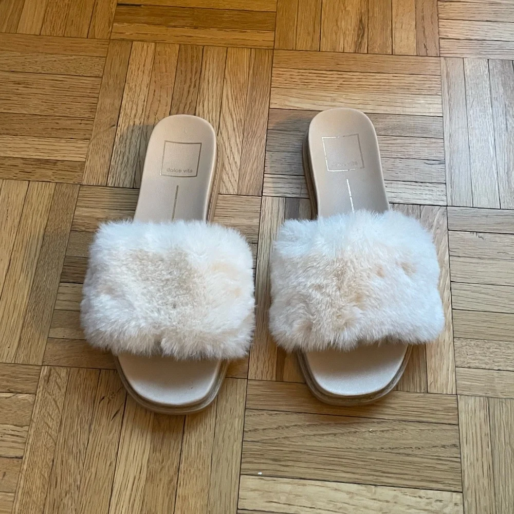 Dolce Vita Fur Slide - Picture 6 of 6